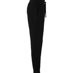 Modern Hose