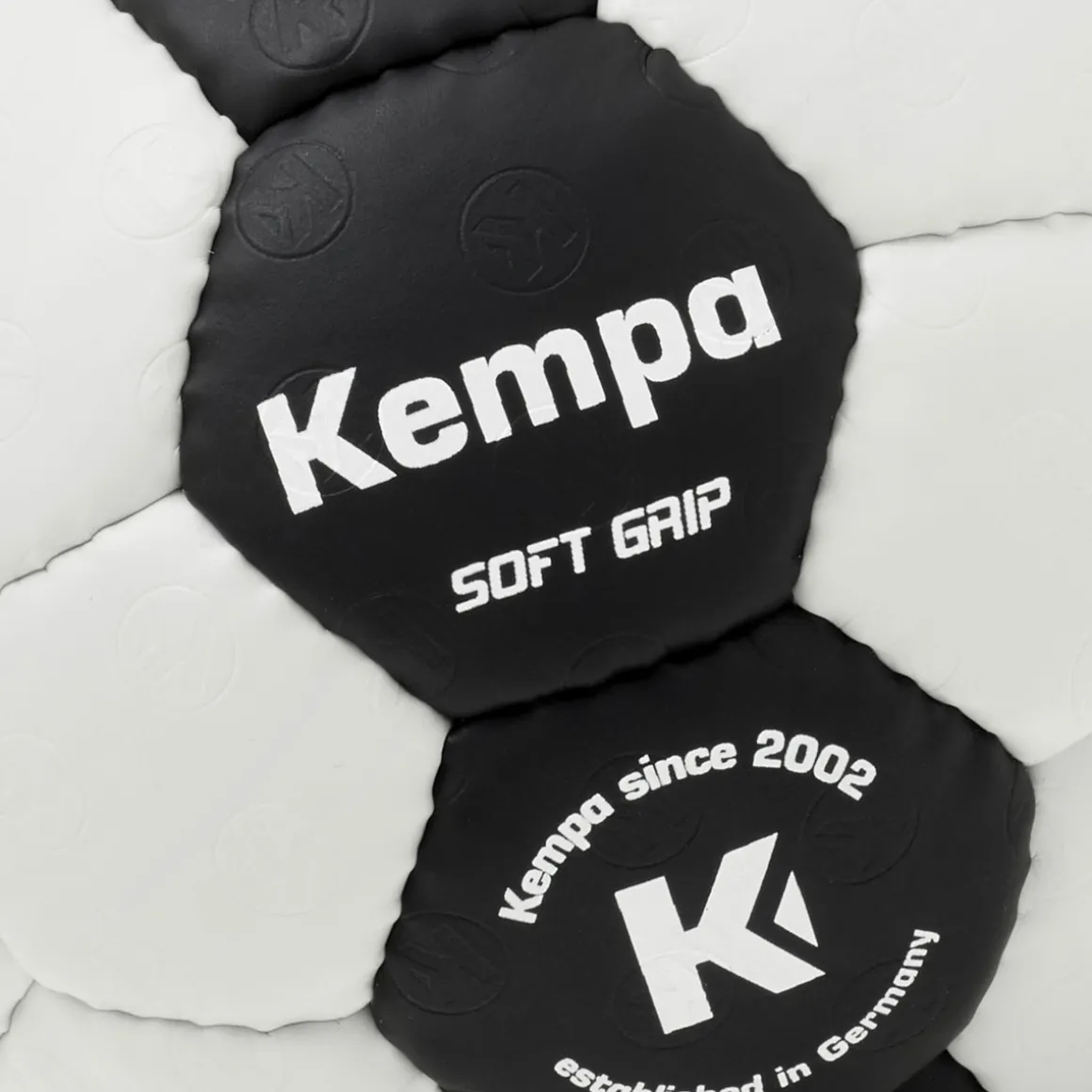 Soft Grip Black & White Kinderhandball